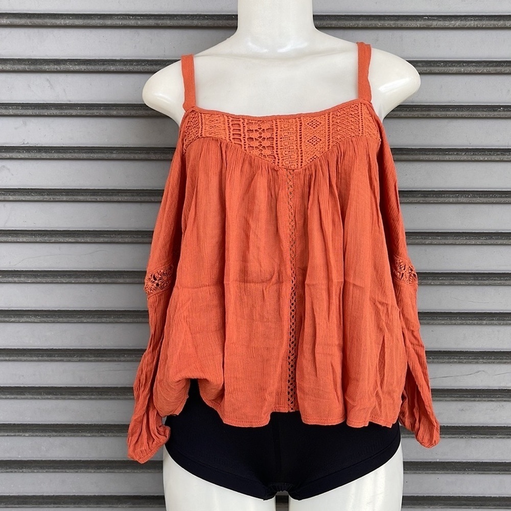 LOVE CULTURE Rust Orange Crochet Lace Cold Shoulder Boho Top M